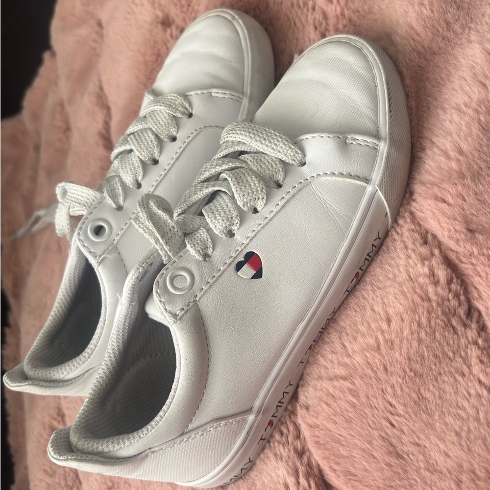 Tommy Hilfiger Girls White Casual Sneakers